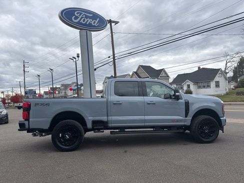 New 2026 Ford F250 Lariat w/ Black Appearance Package AWD/4WD image 4