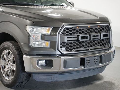 Used 2015 Ford F150 XLT w/ Equipment Group 302A Luxury RWD image 4