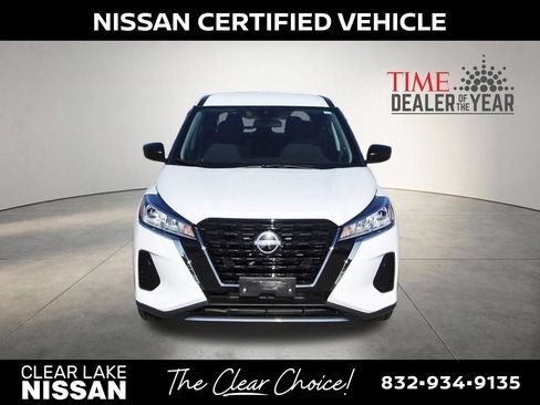 Certified 2025 Nissan Kicks Play S FWD image 3