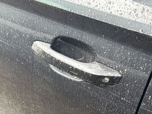 Used 2018 Audi Q5 2.0T Premium Plus w/ Premium Plus Package image 19