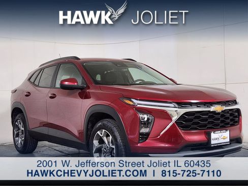 Used 2025 Chevrolet Trax LT w/ LT Convenience Package FWD image 1