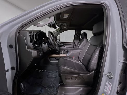 Used 2024 Chevrolet Silverado 2500 LT w/ Texas Edition image 14