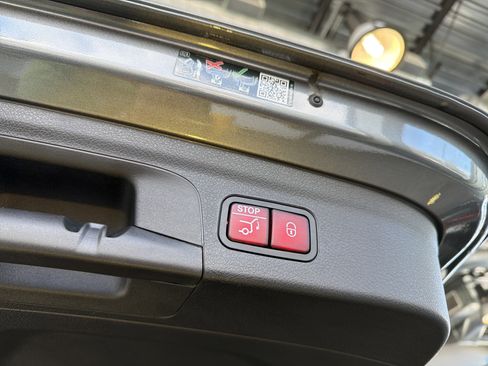 Certified 2024 Mercedes-Benz GLE 53 AMG 4MATIC image 28