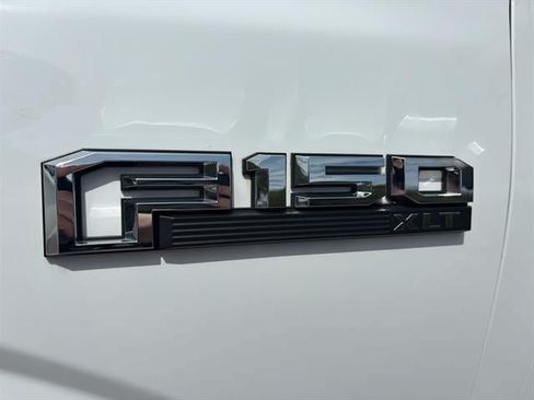 Used 2017 Ford F150 XLT w/ Equipment Group 301A Mid AWD/4WD image 14