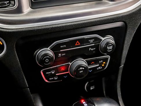 Used 2022 Dodge Charger SXT RWD image 30