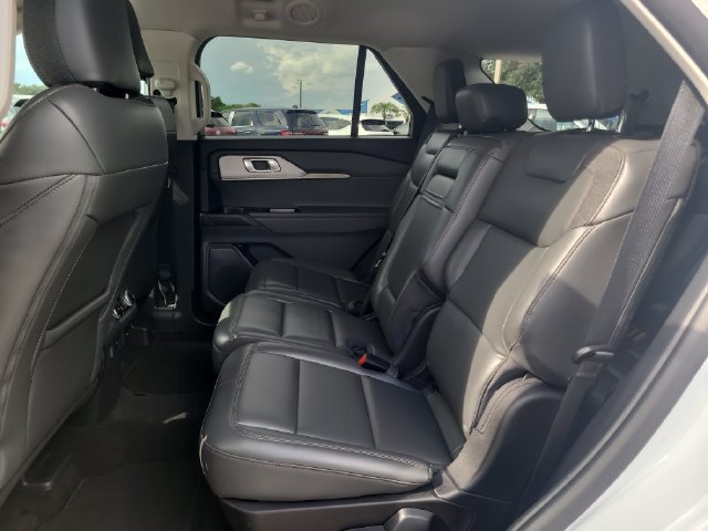 Used 2025 Ford Explorer Active w/ Active Comfort Package AWD/4WD image 15