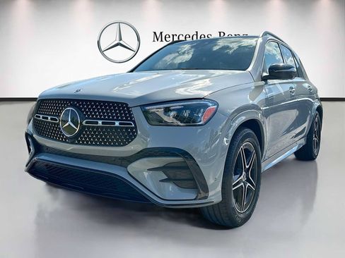 Used 2025 Mercedes-Benz GLE 350 4MATIC w/ AMG Line Exterior image 1