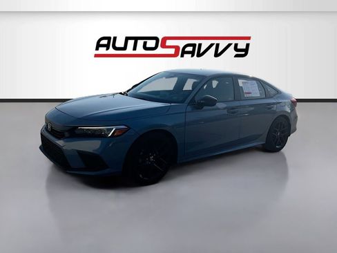 Used 2024 Honda Civic Sport image 3
