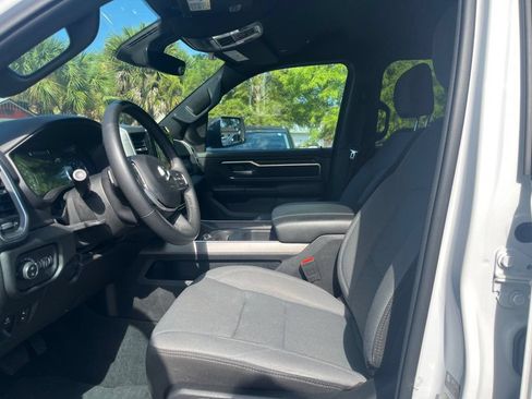 Used 2025 RAM 1500 Big Horn AWD/4WD image 2