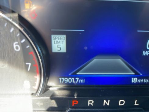 Certified 2022 Ford Explorer ST-Line w/ Class IV Trailer Tow Package image 16