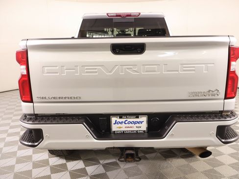 Used 2023 Chevrolet Silverado 2500 High Country w/ Technology Package AWD/4WD image 23