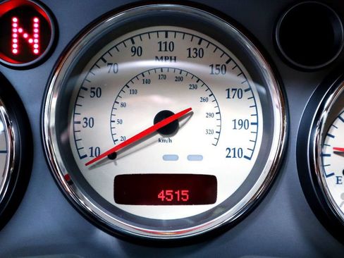 Used 2003 Aston Martin Vanquish RWD image 40