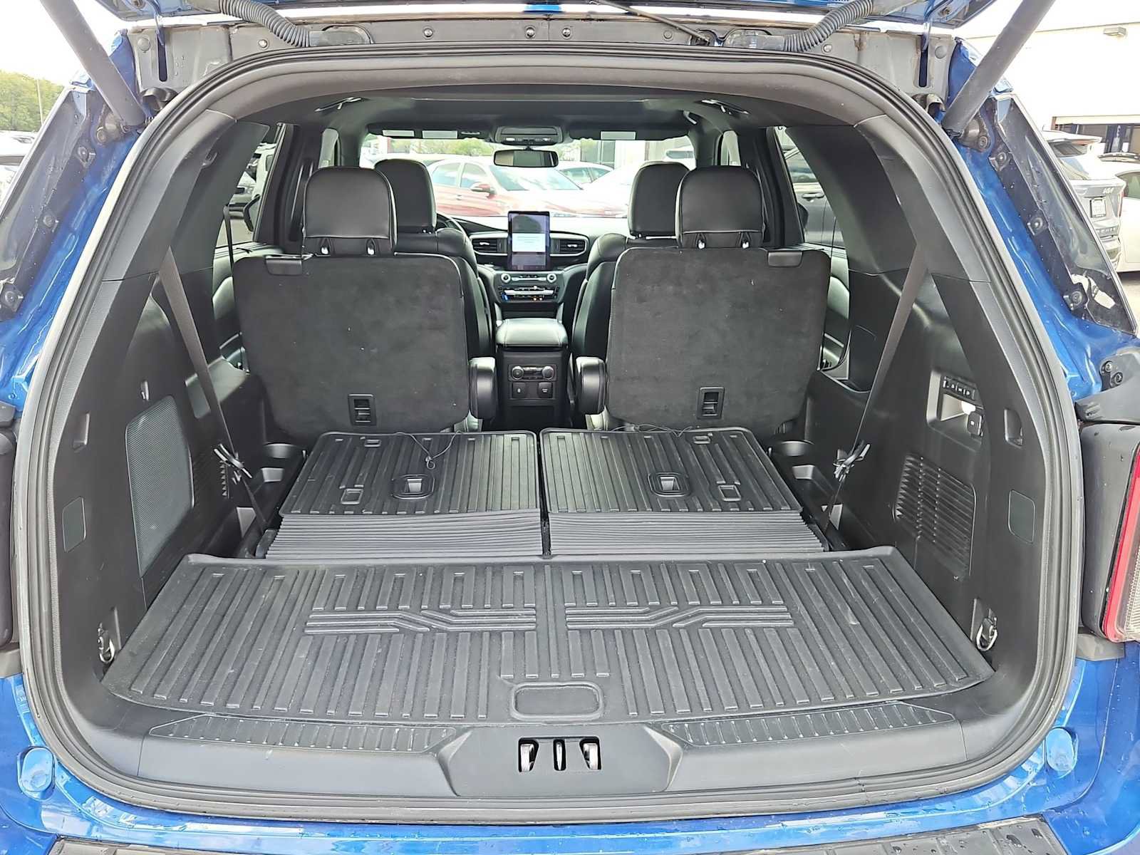 Used 2020 Ford Explorer ST w/ ST Street Pack AWD/4WD image 27
