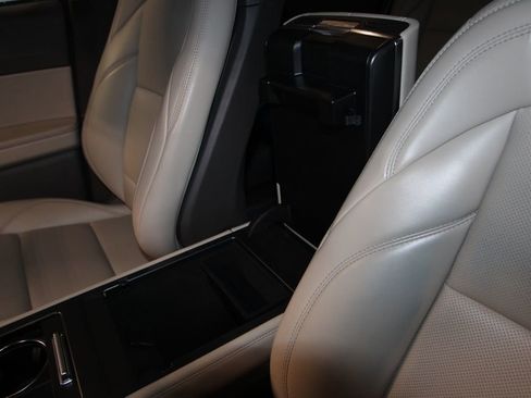 Used 2025 Lincoln Nautilus Premier image 21