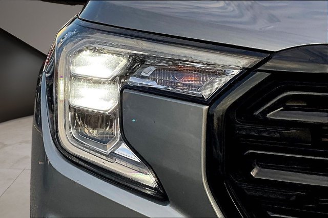 Used 2024 GMC Terrain SLE w/ Driver Convenience Package AWD/4WD image 33