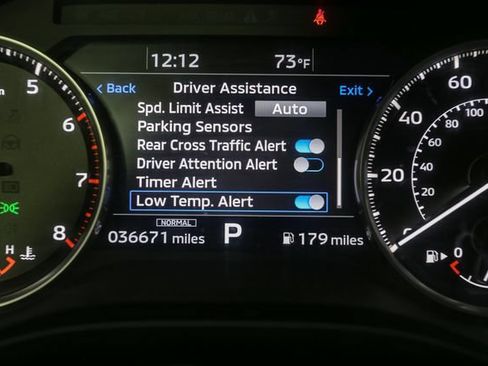 Used 2024 Mitsubishi Outlander SE AWD/4WD image 34