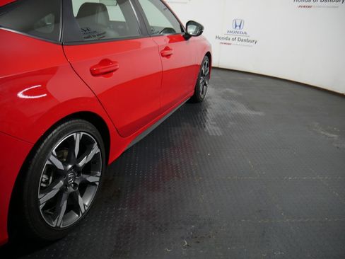 Used 2025 Honda Civic Sport Touring image 5