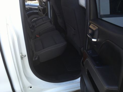 Used 2017 GMC Sierra 1500 SLE w/ SLE Value Package AWD/4WD image 12