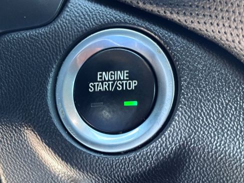 Used 2020 Chevrolet Equinox Premier FWD image 35