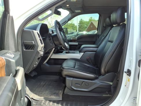 Used 2020 Ford F150 Lariat w/ Equipment Group 502A Luxury AWD/4WD image 13