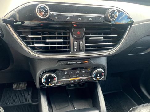 Used 2022 Ford Escape SEL w/ Technology Package FWD image 24