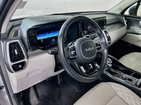 Certified 2022 Kia Sorento SX FWD image 7