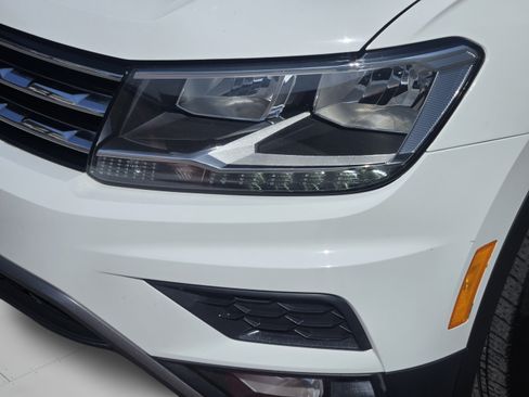 Used 2018 Volkswagen Tiguan SE FWD image 35
