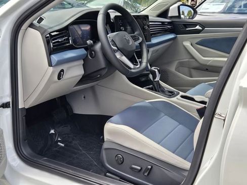 New 2026 Volkswagen Jetta SE FWD image 13