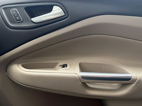 Used 2014 Ford Escape Titanium w/ Equipment Group 401A FWD image 21