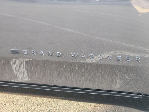 Used 2025 Jeep Grand Wagoneer Series II Obsidian w/ Quick Order Packagew 28T image 24