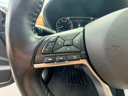 Used 2020 Nissan Sentra SV w/ SV Premium Package FWD image 13