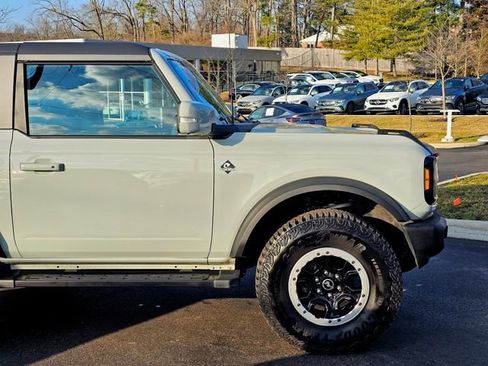 Used 2023 Ford Bronco Outer Banks w/ Sasquatch Package image 6