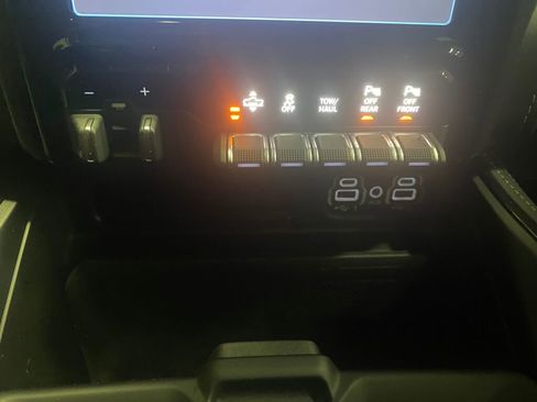 Used 2024 RAM 1500 Limited image 13