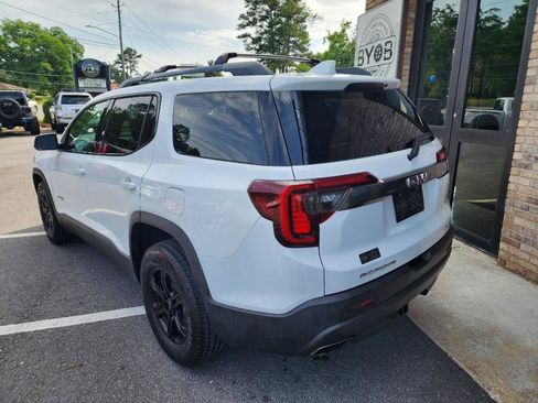 Used 2021 GMC Acadia AT4 w/ Technology Package AWD/4WD image 3