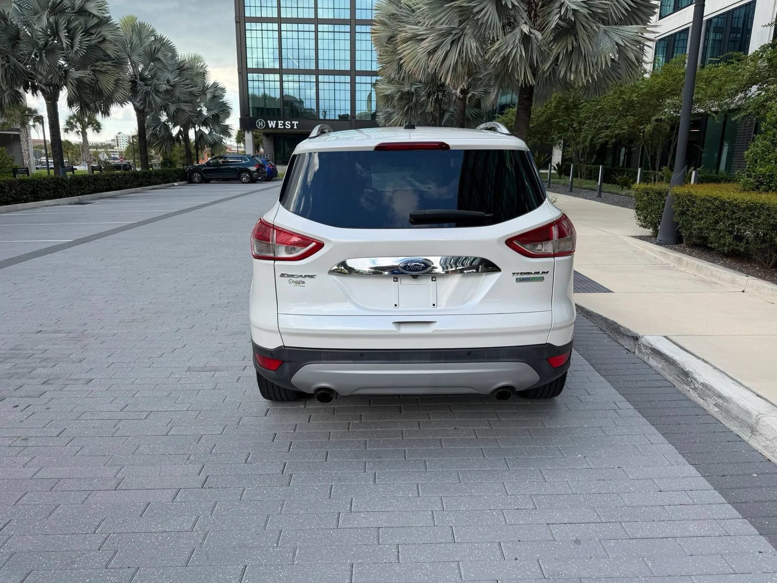Used 2016 Ford Escape Titanium FWD image 6