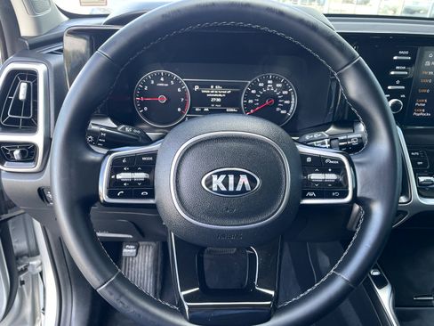Used 2021 Kia Sorento S AWD/4WD image 12