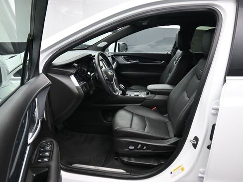 Used 2024 Cadillac XT5 Premium Luxury image 13