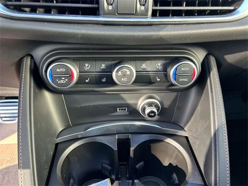 New 2025 Alfa Romeo Stelvio Sprint image 17