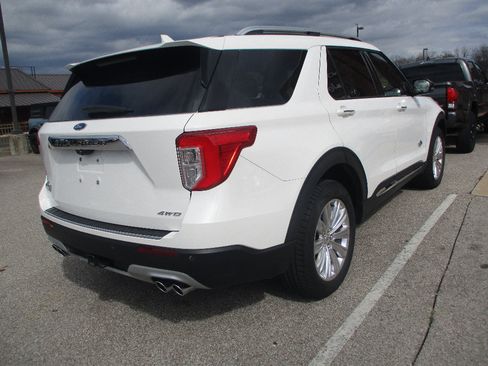 Used 2021 Ford Explorer King Ranch w/ Premium Technology Package image 21