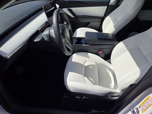Used 2020 Tesla Model Y Long Range AWD/4WD image 13