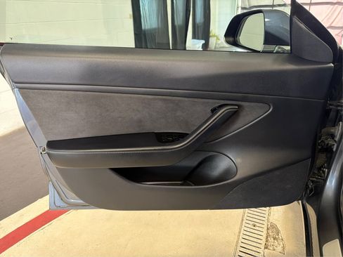 Used 2018 Tesla Model 3 Long Range RWD image 21