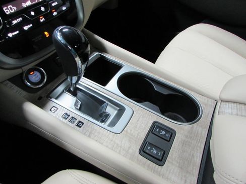 Used 2024 Nissan Murano SL image 30