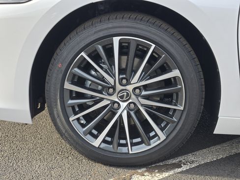 New 2025 Lexus ES 350 ES 350 w/ Premium Package image 8