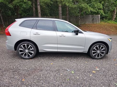 Used 2023 Volvo XC60 B5 Plus w/ Climate Package AWD/4WD image 2