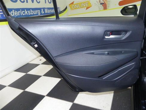 Used 2021 Toyota Corolla LE w/ Carpet Mat Package (TMS) image 21