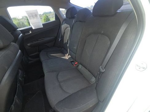 Used 2018 Kia Optima LX FWD image 15