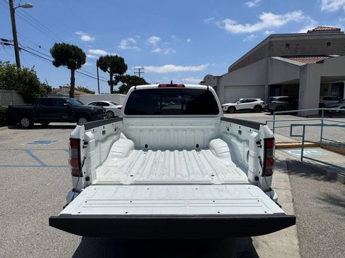 Used 2026 Nissan Frontier PRO-4X AWD/4WD image 32