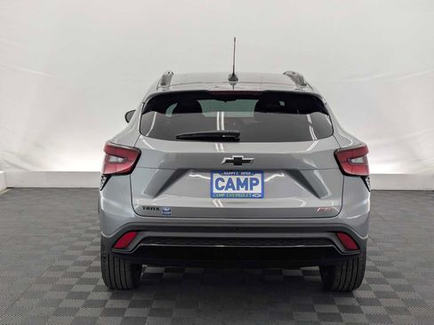 New 2026 Chevrolet Trax RS w/ Sunroof Package FWD image 5