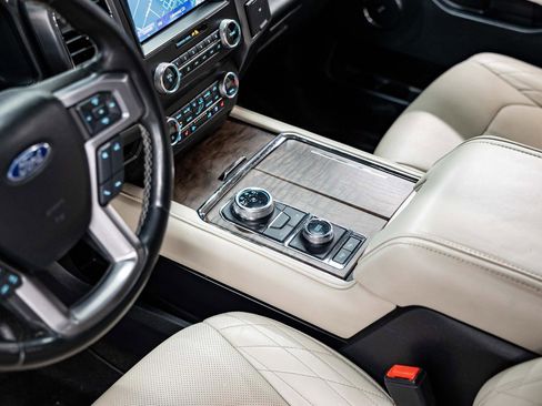 Used 2021 Ford Expedition Platinum image 39