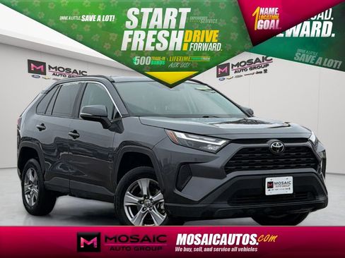 Used 2025 Toyota RAV4 XLE AWD/4WD image 1